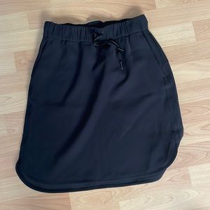 Lululemon EUC On the Fly Skirt